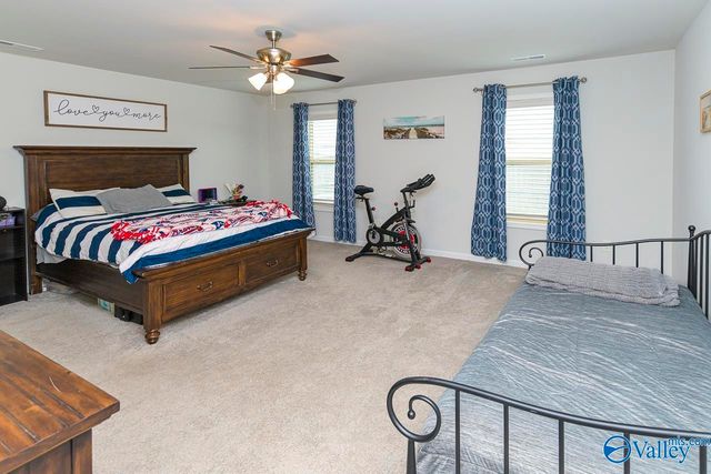 117 Barlow Way, Owens Cross Roads, AL 35763