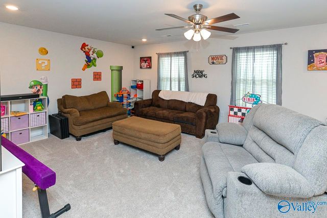 117 Barlow Way, Owens Cross Roads, AL 35763