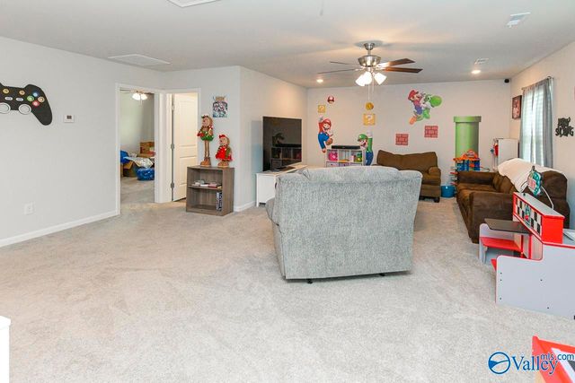117 Barlow Way, Owens Cross Roads, AL 35763