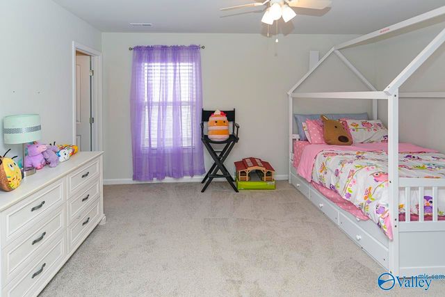 117 Barlow Way, Owens Cross Roads, AL 35763