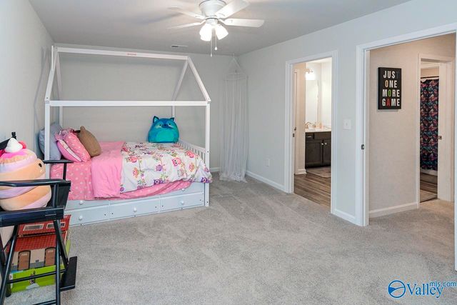 117 Barlow Way, Owens Cross Roads, AL 35763