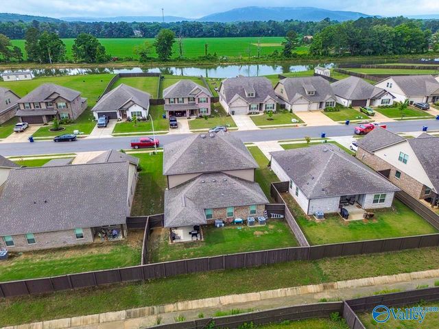 117 Barlow Way, Owens Cross Roads, AL 35763