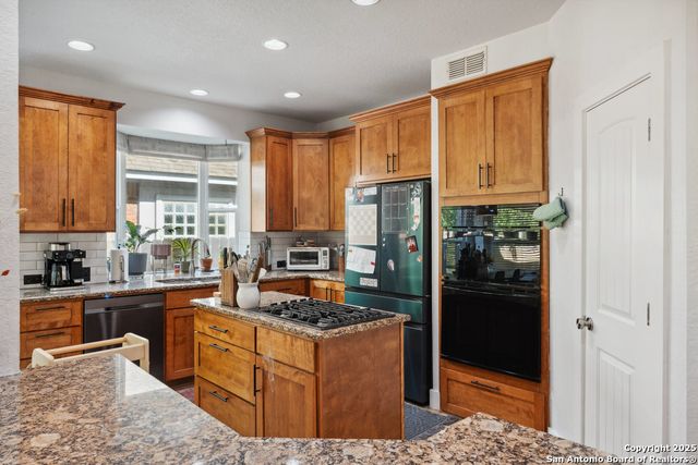 2047 THICKET TRAIL DR, San Antonio, TX 78248