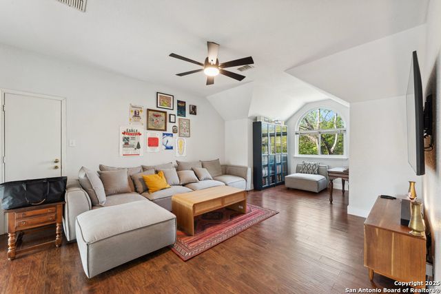 2047 THICKET TRAIL DR, San Antonio, TX 78248