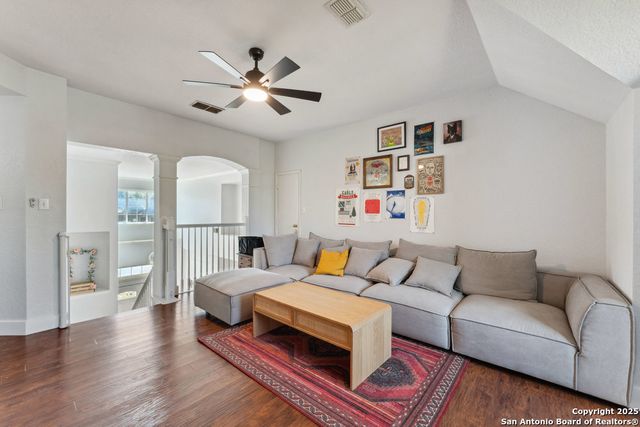 2047 THICKET TRAIL DR, San Antonio, TX 78248