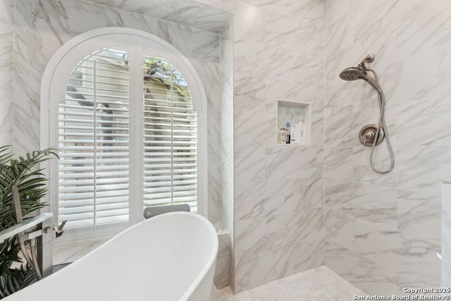 2047 THICKET TRAIL DR, San Antonio, TX 78248