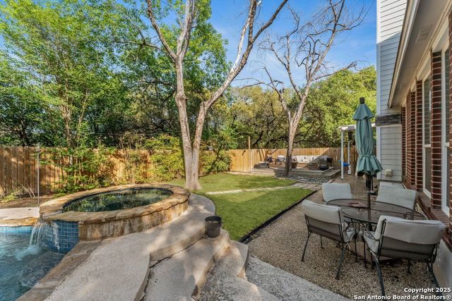 2047 THICKET TRAIL DR, San Antonio, TX 78248