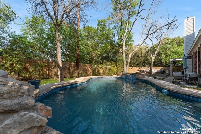 2047 THICKET TRAIL DR, San Antonio, TX 78248