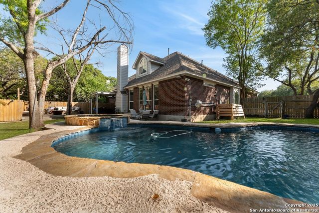 2047 THICKET TRAIL DR, San Antonio, TX 78248