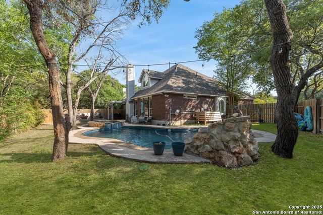 2047 THICKET TRAIL DR, San Antonio, TX 78248