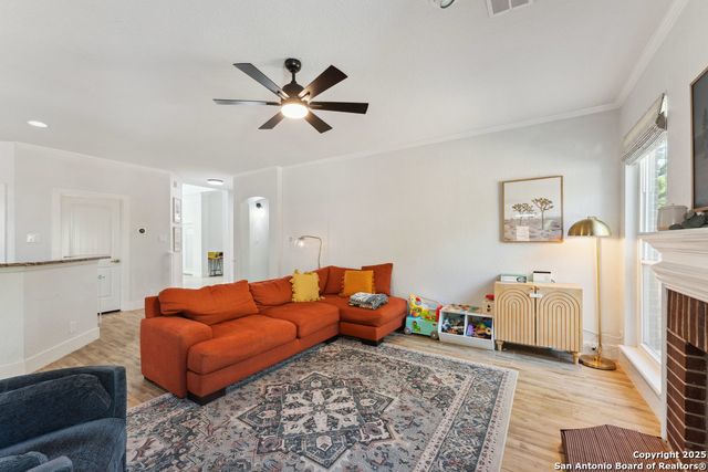 2047 THICKET TRAIL DR, San Antonio, TX 78248