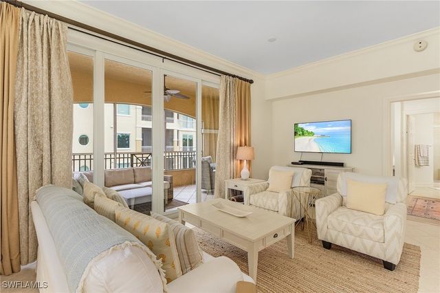 2728 Tiburon BLVD E A401, Naples, FL 34109