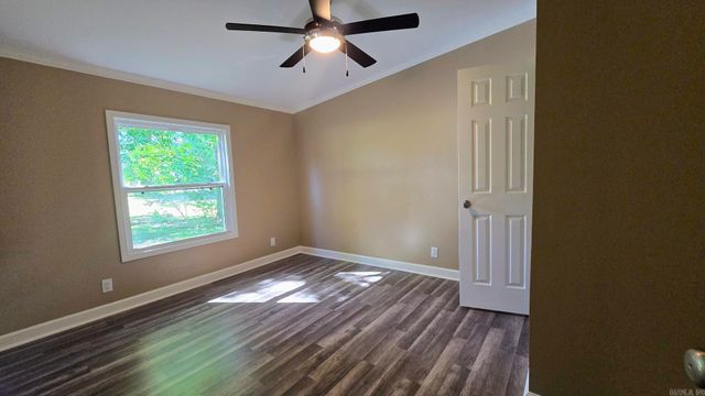 15921 Oak Street, Roland, AR 72135