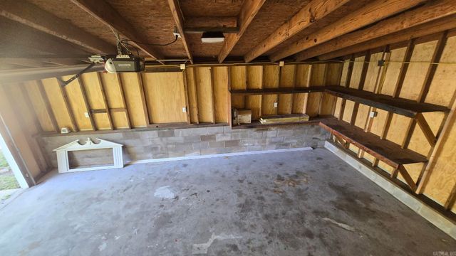 15921 Oak Street, Roland, AR 72135