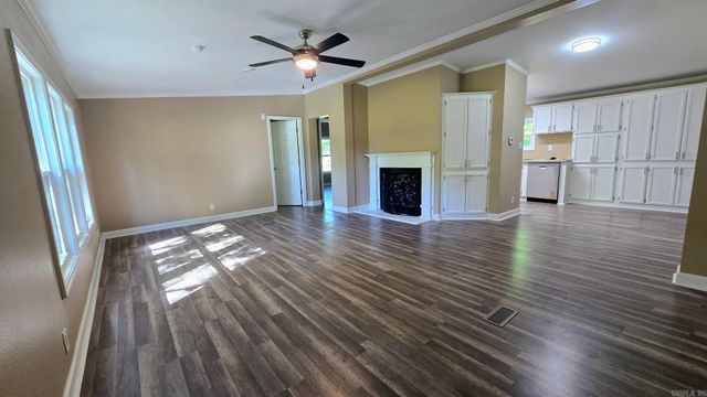 15921 Oak Street, Roland, AR 72135