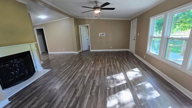 15921 Oak Street, Roland, AR 72135