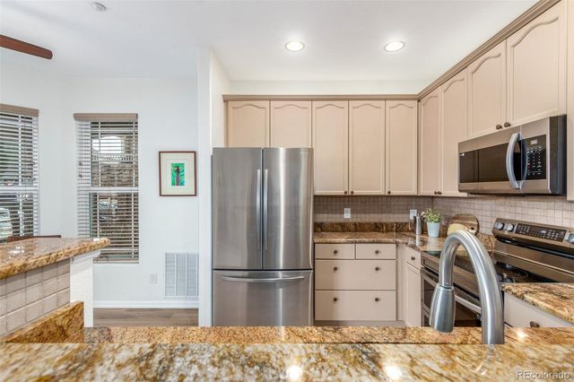 8445 S Holland Way 102, Littleton, CO 80128