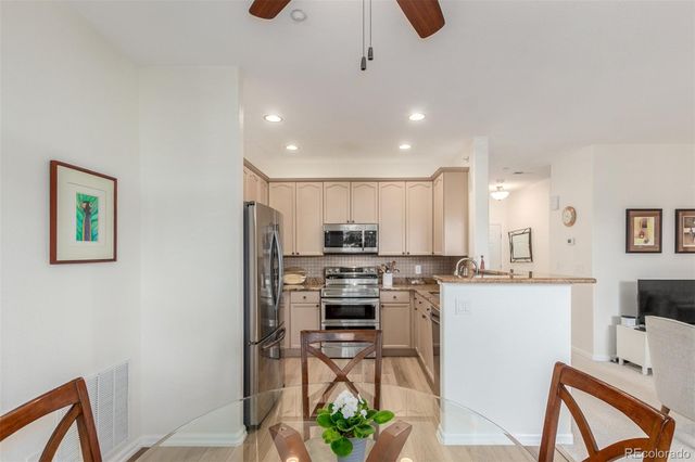 8445 S Holland Way 102, Littleton, CO 80128