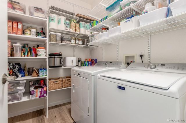 8445 S Holland Way 102, Littleton, CO 80128