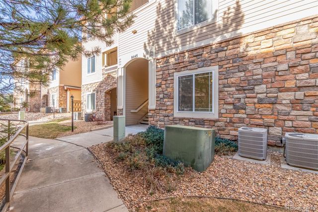 8445 S Holland Way 102, Littleton, CO 80128