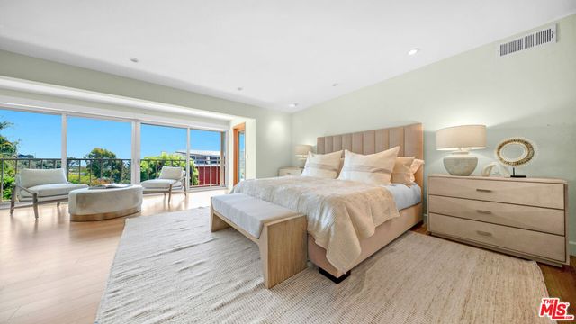 966 Bluegrass Lane, Los Angeles, CA 90049