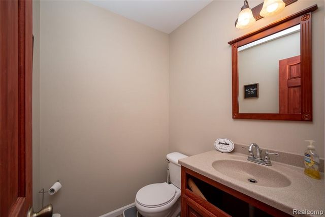 11363 Mckinley Road, Montrose, MI 48457