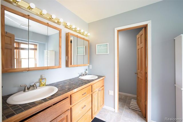 11363 Mckinley Road, Montrose, MI 48457