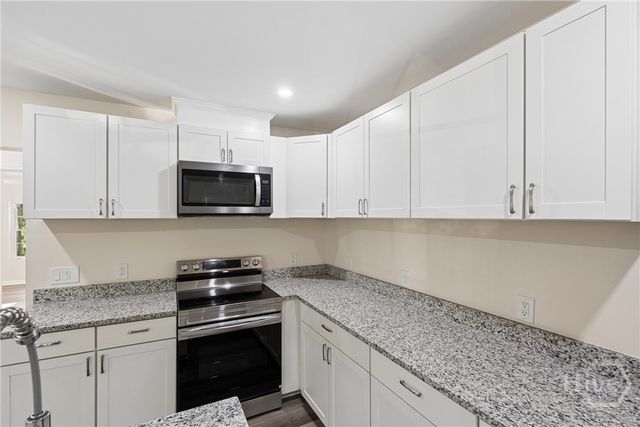 1208 E 55th Street, Savannah, GA 31404