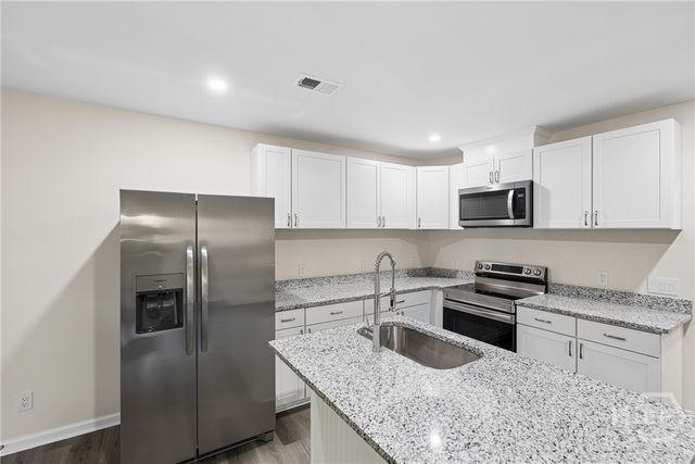 1208 E 55th Street, Savannah, GA 31404