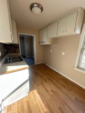 6474 Birch Street, Taylor, MI 48180