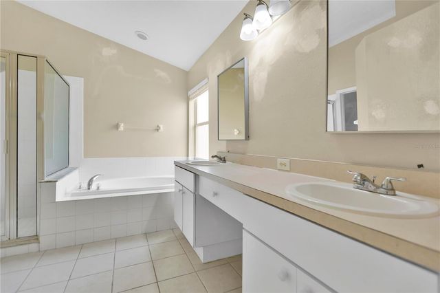 1422 LAKE SHORE RANCH DRIVE, Seffner, FL 33584
