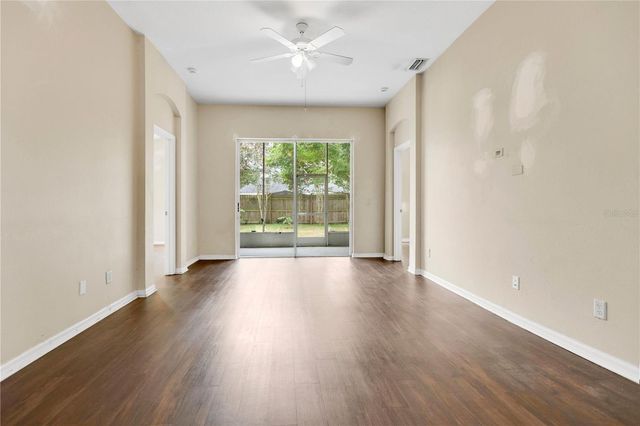 1422 LAKE SHORE RANCH DRIVE, Seffner, FL 33584