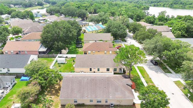 1422 LAKE SHORE RANCH DRIVE, Seffner, FL 33584
