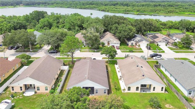 1422 LAKE SHORE RANCH DRIVE, Seffner, FL 33584