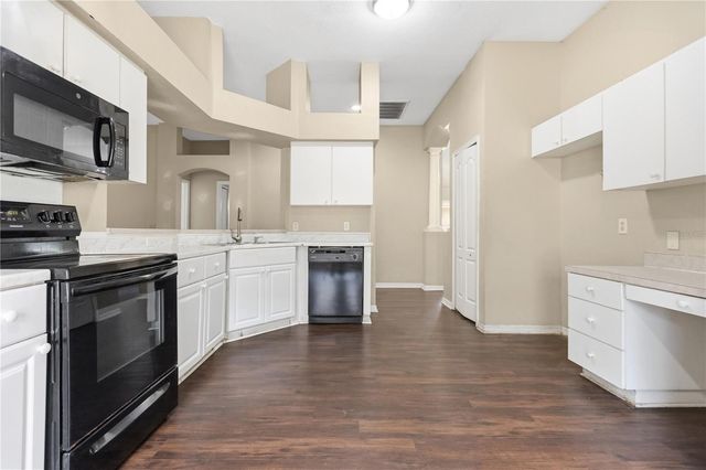 1422 LAKE SHORE RANCH DRIVE, Seffner, FL 33584