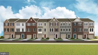 402 SEEBACK DR, Charles Town, WV 25414