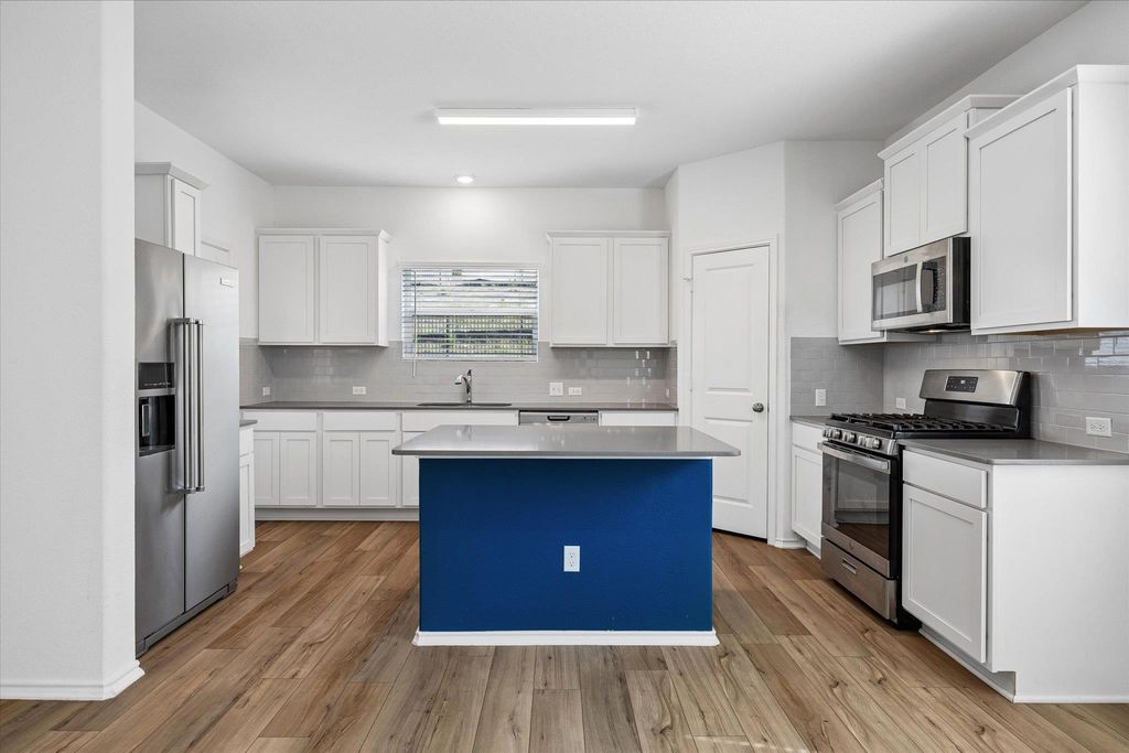 8008 Purple Aster PASS, Lago Vista, TX 78645