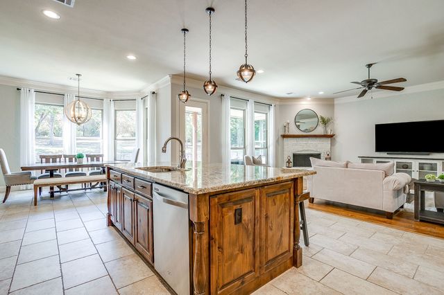 7259 Oak Creeks Court, Fort Worth, TX 76135