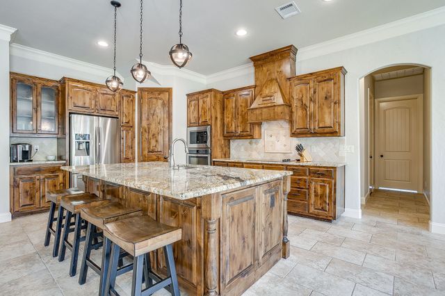 7259 Oak Creeks Court, Fort Worth, TX 76135