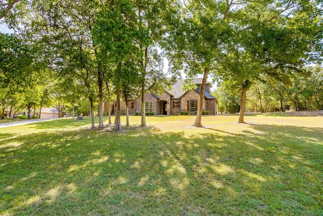 7259 Oak Creeks Court, Fort Worth, TX 76135