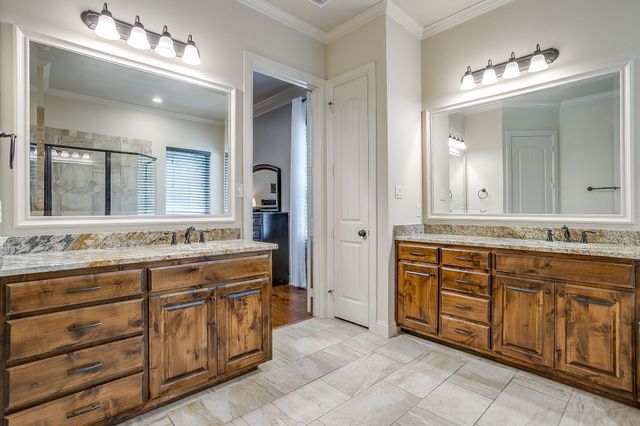 7259 Oak Creeks Court, Fort Worth, TX 76135