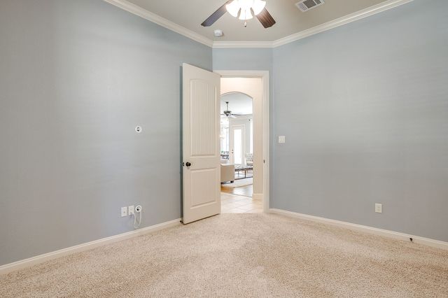 7259 Oak Creeks Court, Fort Worth, TX 76135