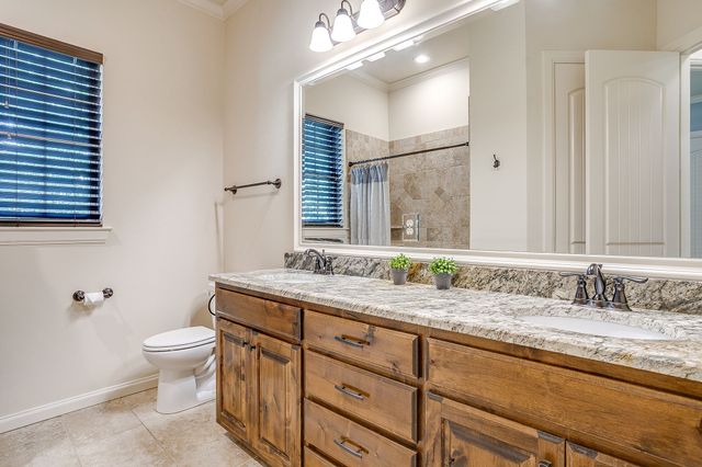 7259 Oak Creeks Court, Fort Worth, TX 76135