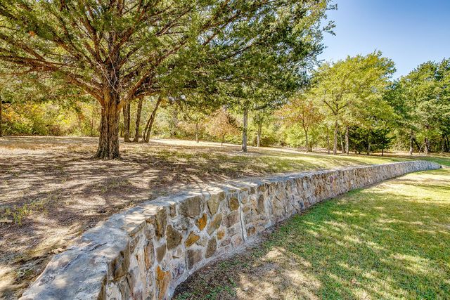 7259 Oak Creeks Court, Fort Worth, TX 76135