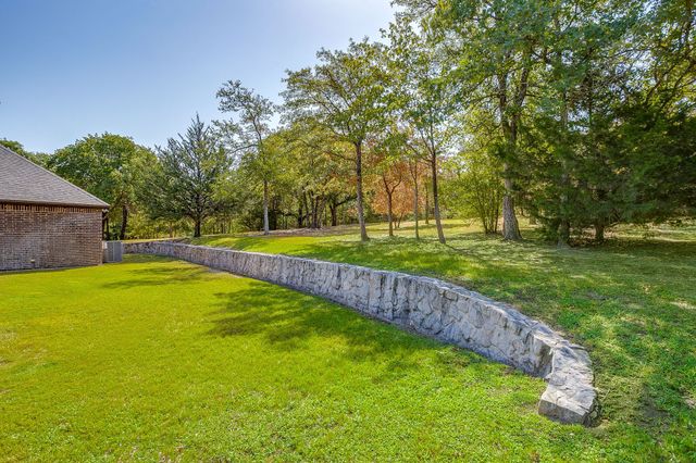 7259 Oak Creeks Court, Fort Worth, TX 76135