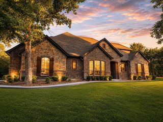 7259 Oak Creeks Court, Fort Worth, TX 76135