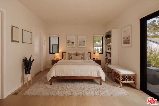 363 22nd Street, Santa Monica, CA 90402