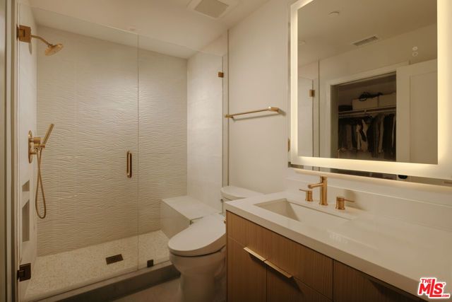363 22nd Street, Santa Monica, CA 90402