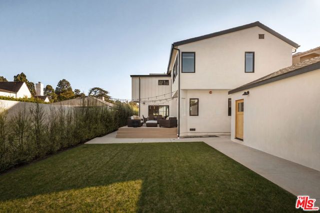 363 22nd Street, Santa Monica, CA 90402