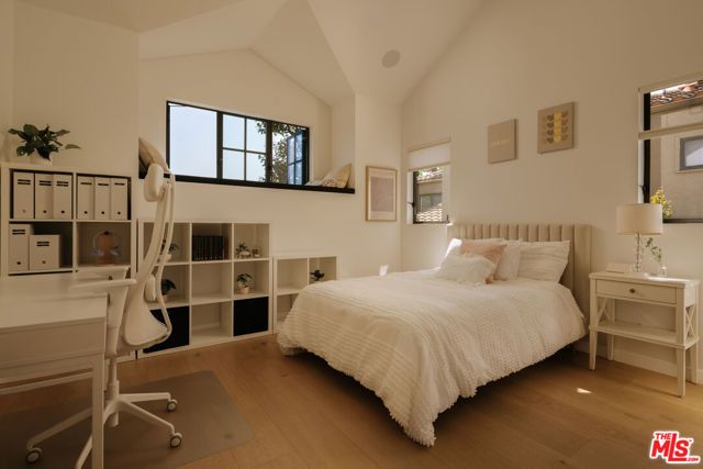 363 22nd Street, Santa Monica, CA 90402